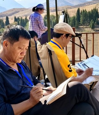 �ڵ��Ե���ѧ�ع������±�߽�ɽˮ���Ŀ������д